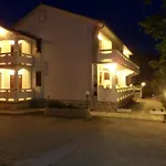 In Kampor Mit Privatparkplatz By Interhome * Rab Town