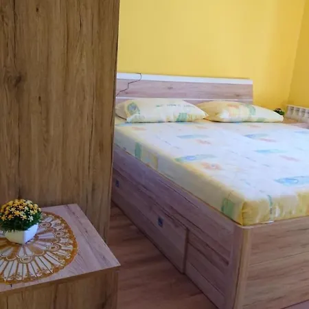 In Kampor Mit Privatparkplatz By Interhome Apartment Rab Town