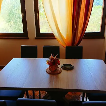 In Mit Privatparkplatz By Interhome Apartament Rab Town