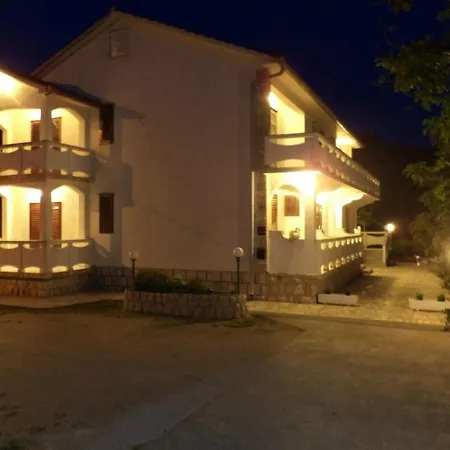 In Kampor Mit Privatparkplatz By Interhome * Rab Town