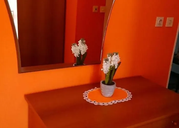 In Mit Privatparkplatz By Interhome * Rab Town