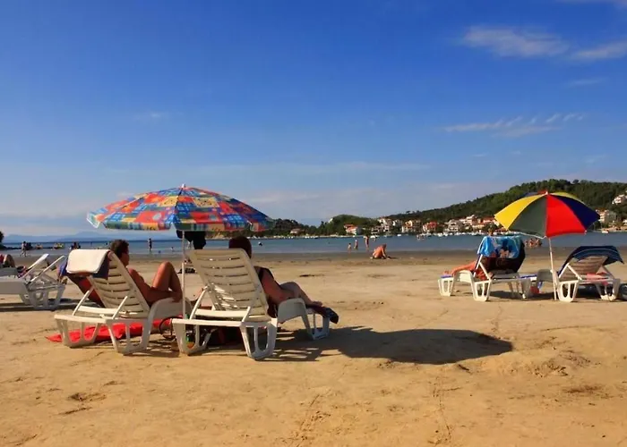 In Mit Privatparkplatz By Interhome *